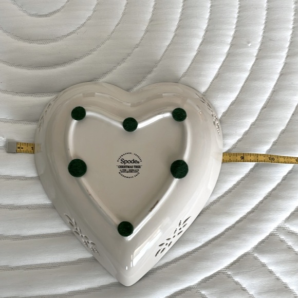 Spode Christmas Tree Pierced Heart Dish - Picture 3 of 5